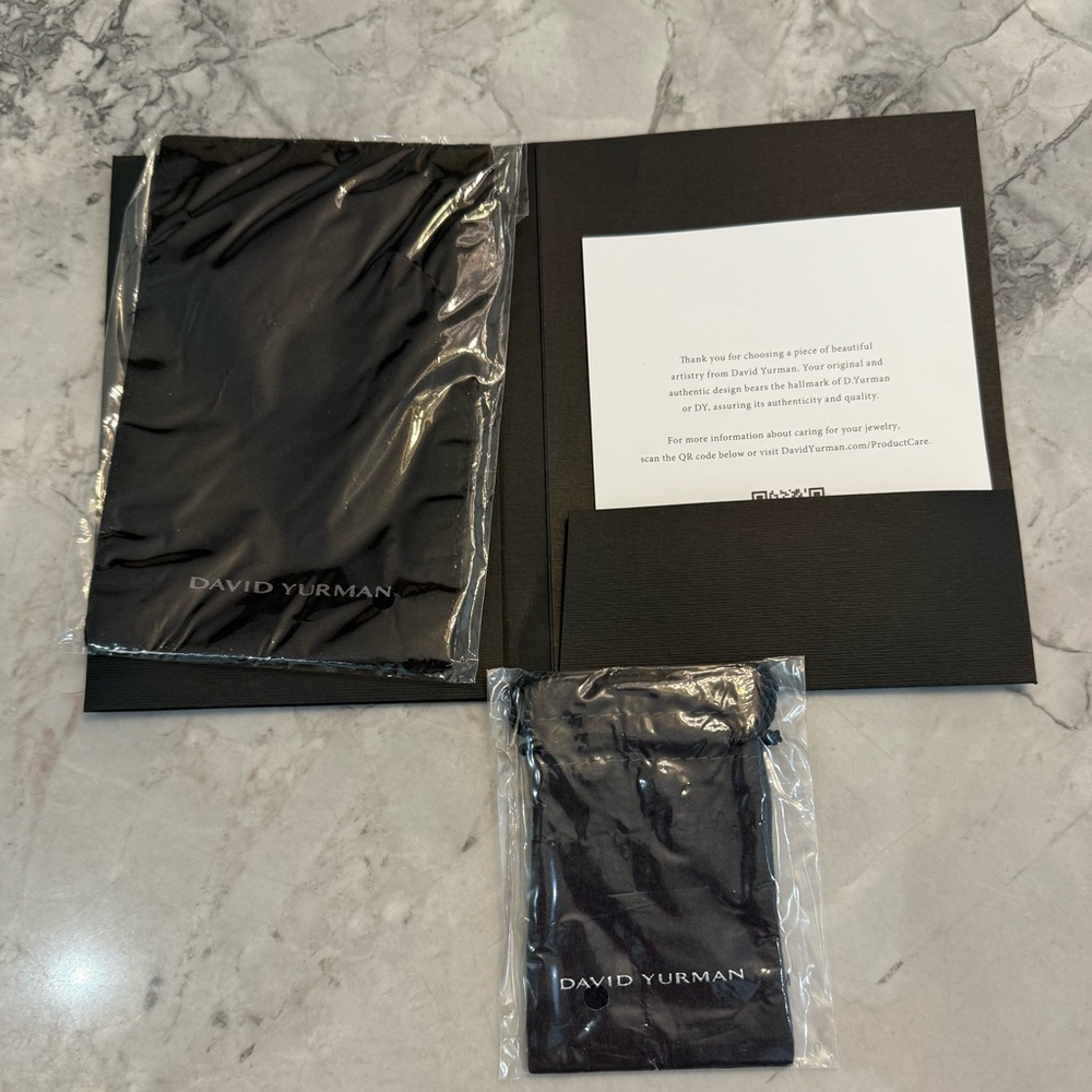 David Yurman Holder w DY Dustbag & DY cleaning cloth all NEW